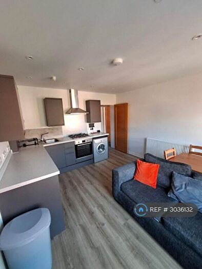2 Bedroom Flat To Rent In Bridge St, Macclesfield, SK11