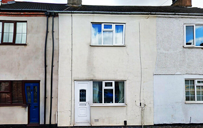 4 Bedroom House Of Multiple Occupation For Sale In Silver Street, Coalville, Leicestershire, LE67
