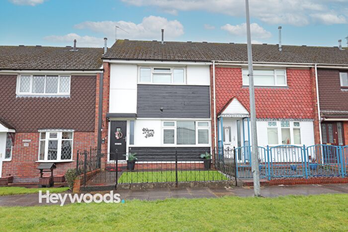 2 Bedroom Town House For Sale In Triton Walk, Smallthorne, Stoke-On-Trent, Staffordshire, ST6