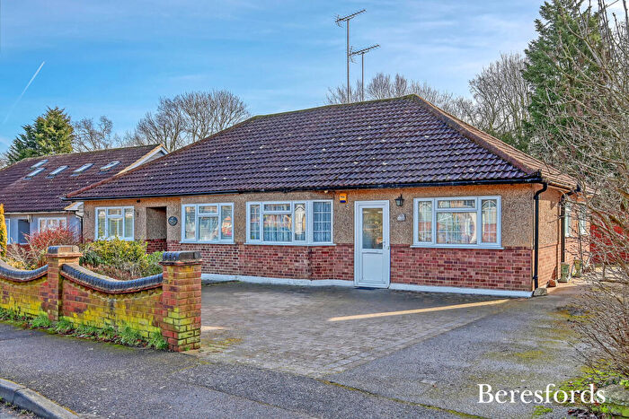 2 Bedroom Bungalow For Sale In Heybridge Road, Ingatestone, CM4