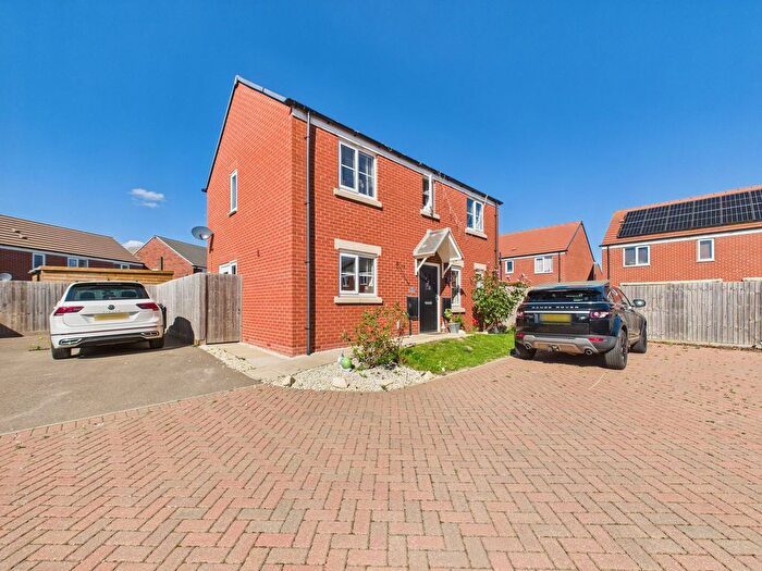 3 Bedroom Detached House For Sale In Morton Close, Hampton Gardens, PE7