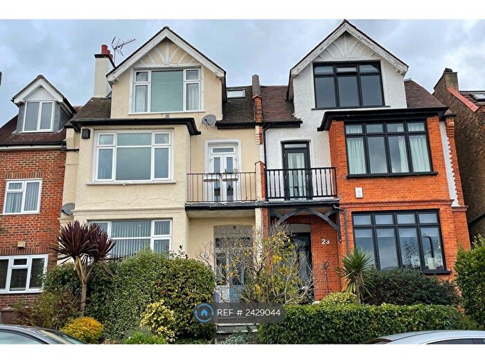 2 Bedroom Flat To Rent In Wimbledon, London, SW19