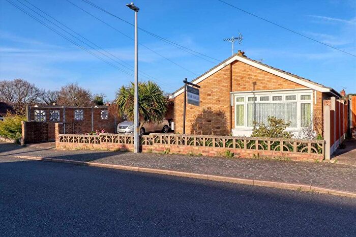 2 Bedroom Bungalow For Sale In Inglenook, Great Clacton, CO15
