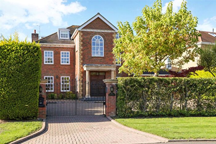 6 Bedroom Detached House To Rent In Meadway, Esher, Surrey, KT10