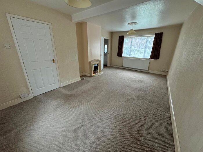 3 Bedroom Terraced House For Sale In Colesbourne Road, Solihull, B92