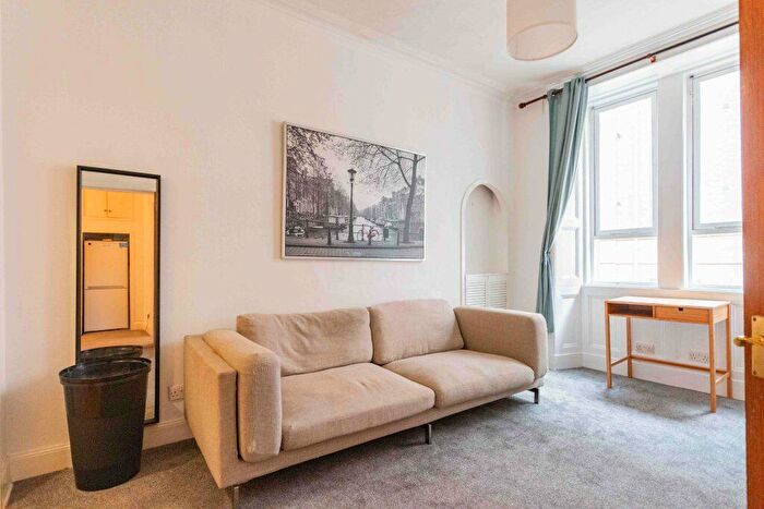 2 Bedroom Flat To Rent In L – Elbe Street, Edinburgh, EH6