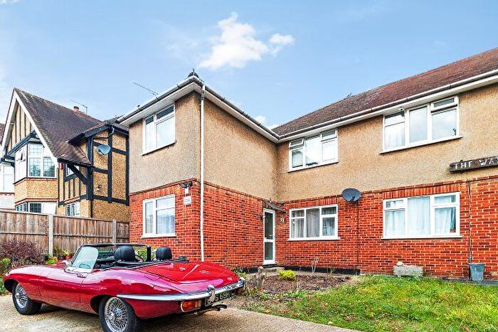 2 Bedroom Maisonette To Rent In Friern Watch Avenue, London, N12