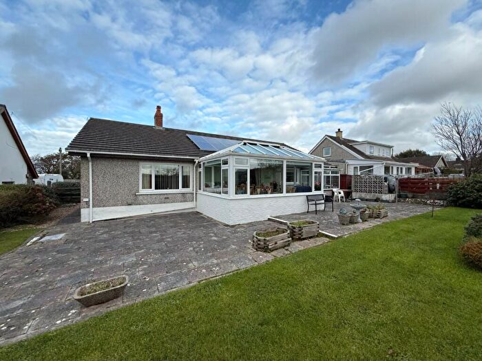 3 Bedroom Bungalow For Sale In Aberporth, Cardigan, SA43
