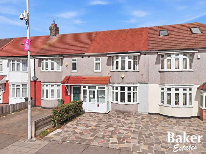 3 Bedroom Terraced House For Sale In Forest Road, Ilford, IG6