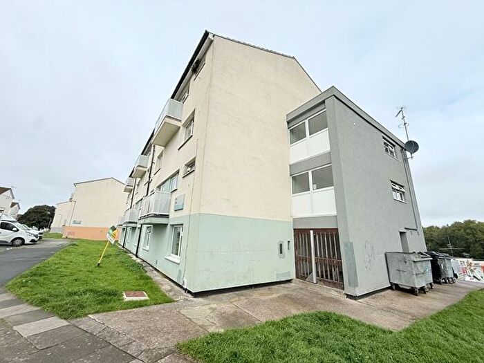 3 Bedroom Maisonette For Sale In Kenn Close, PL5