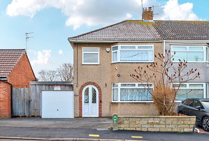 3 Bedroom End Of Terrace House For Sale In Lees Hill, Bristol, South Gloucestershire, BS15