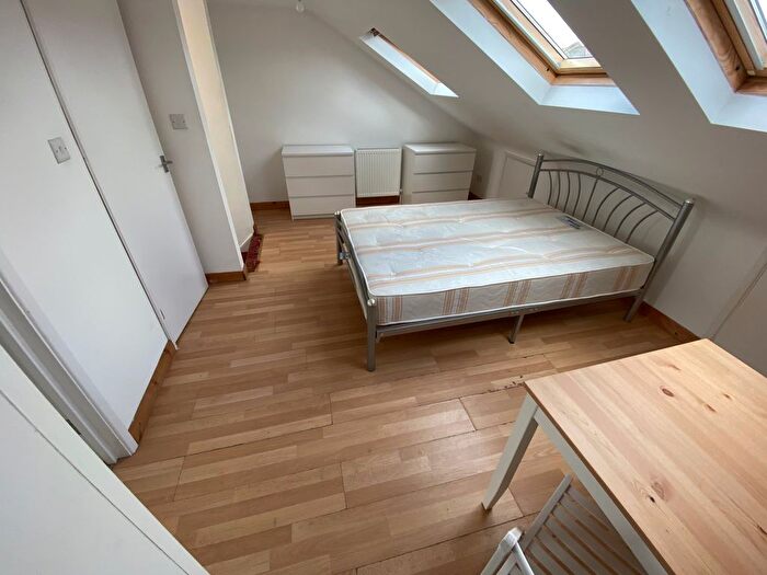 Studio To Rent In Percy Road, London, W12