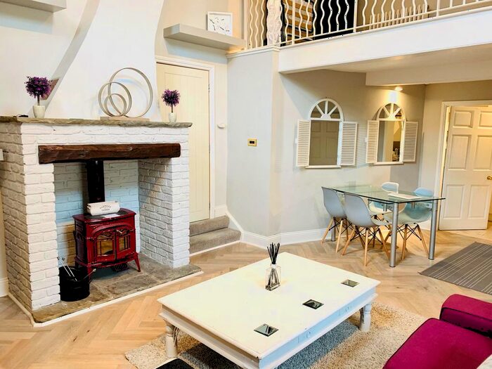 2 Bedroom Town House To Rent In High Street, Scampton, Lincoln, LN1
