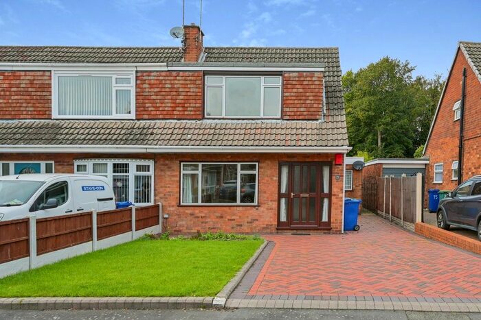 3 Bedroom Semi-Detached House For Sale In Old Eaton Road, Rugeley, WS15