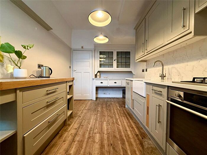 3 Bedroom Terraced House To Rent In Etheldene Avenue, London, N10