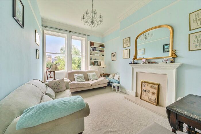 2 Bedroom Apartment For Sale In Brunswick Place, Bath, Somerset, BA1