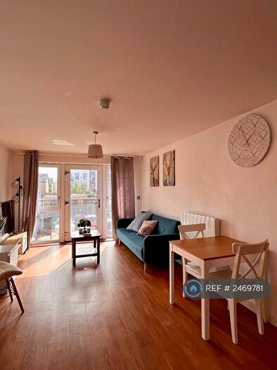 1 Bedroom Flat To Rent In Delphi House, Oakgrove, Milton Keynes, MK10