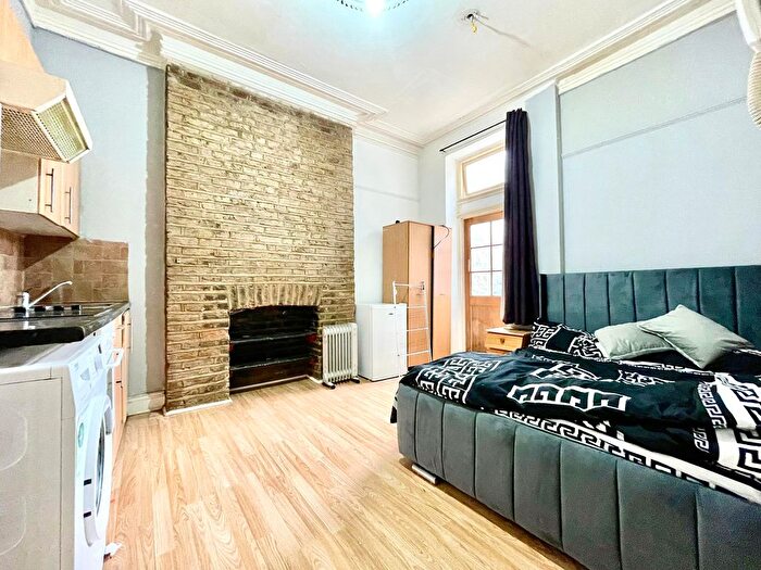 Studio To Rent In Mazenod Avenue, Kilburn, NW6