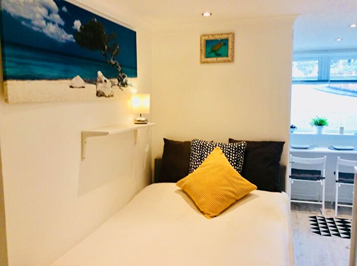 Studio To Rent In Andrews Way, Marlow, Buckinghamshire, SL7