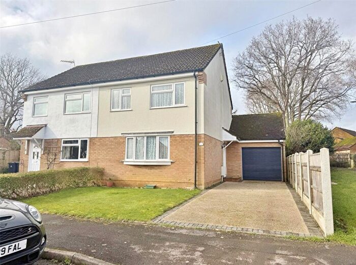 3 Bedroom Semi Detached House For Sale In Otter Close, Verwood, Dorset, BH31