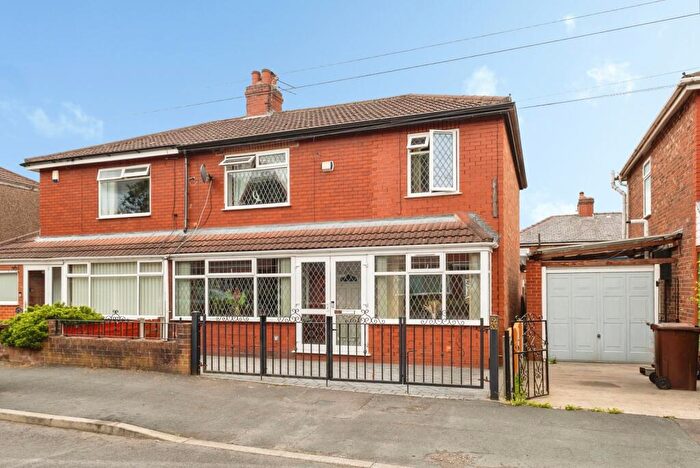 4 Bedroom Semi-Detached House For Sale In Wilshaw Grove, Ashton-under-Lyne, Greater Manchester, OL7