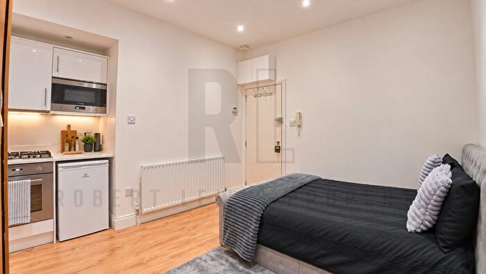 Studio To Rent In Modern Studio Apartment – Ballards Lane, Finchley, N3