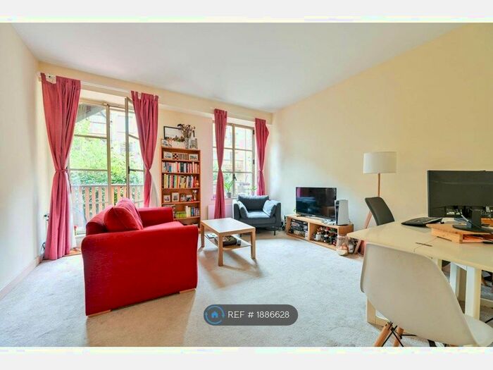 1 Bedroom Flat To Rent In Queen Elizabeth Street, London, SE1
