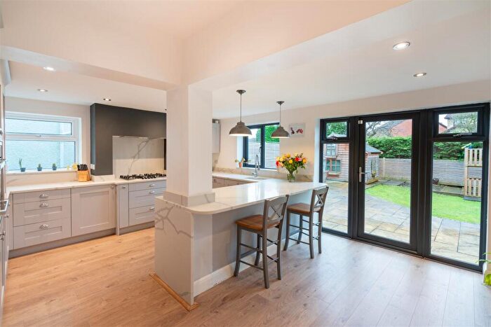 5 Bedroom Semi-Detached House To Rent In The Avenue, Collingham, Wetherby, LS22