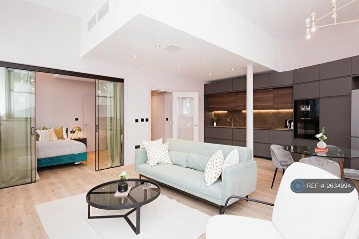 2 Bedroom Flat To Rent In Charlotte Street, Manchester, M1