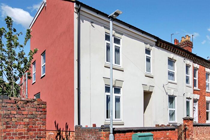 5 Bedroom End Of Terrace House For Sale In Winstanley Road, Wellingborough, NN8