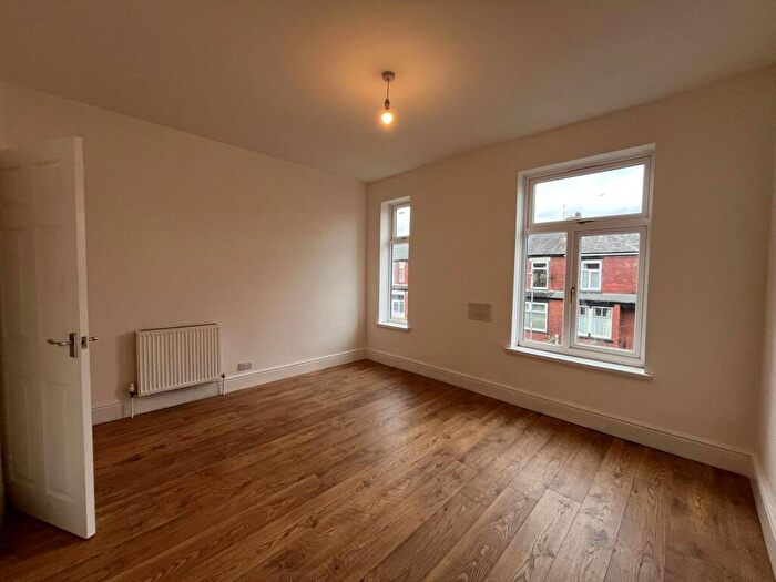 3 Bedroom House To Rent In Guildford Road, Salford, M6
