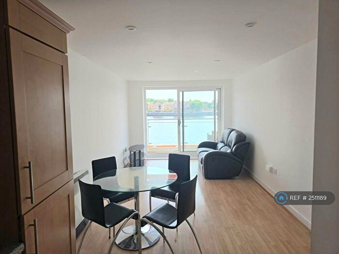 2 Bedroom Flat To Rent In Watersmeet, Chatham, ME4