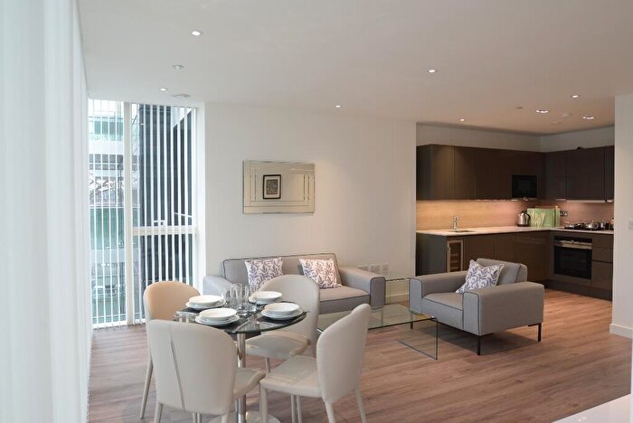 1 Bedroom Flat To Rent In Devan Grove, London, N4