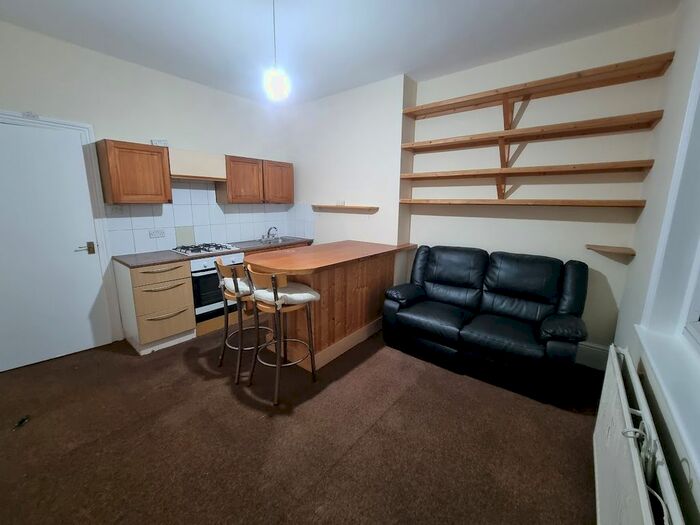 1 Bedroom Flat To Rent In Christchurch Road, London, SW2