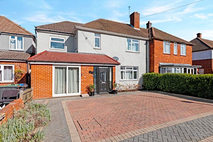 5 Bedroom Semi Detached House For Sale In Claremont Close, South Croydon, CR2