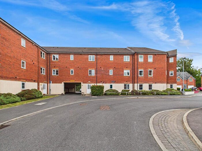 2 Bedroom Apartment For Sale In Shaw Gardens, Gedling, Nottingham, NG4