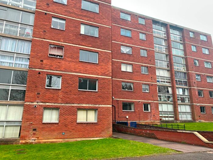 1 Bedroom Flat For Sale In Lyndwood Court, Stoughton Road, Leicester, LE2