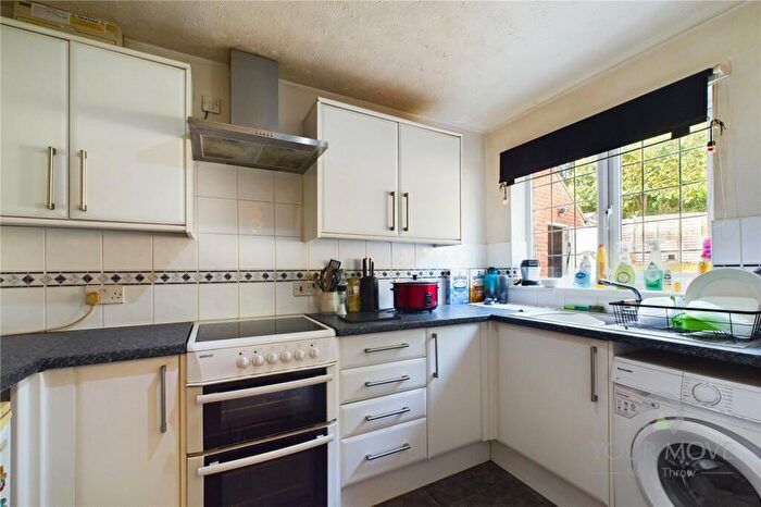 3 Bedroom Semi-Detached House For Sale In Yeoman Meadow, Northampton, Northamptonshire, NN4
