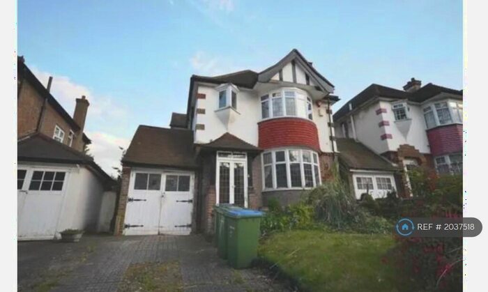 3 Bedroom Detached House To Rent In Charlton Village, London, SE7