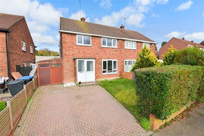3 Bedroom Semi Detached House For Sale In Beaconfield Road, Epping, Essex, CM16