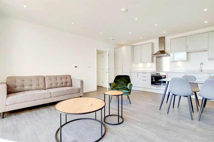 1 Bedroom Apartment To Rent In Purley Way, Croydon, London, CR0