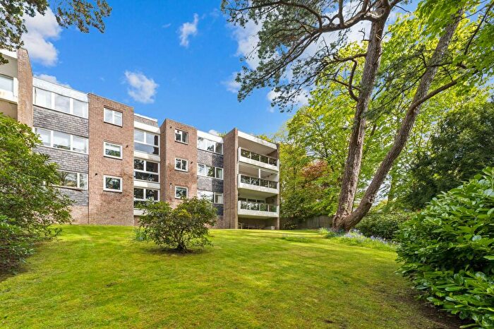3 Bedroom Flat For Sale In Beechwood Court, Bearsden, G61