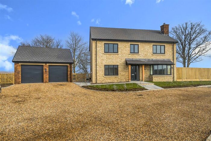 4 Bedroom Detached House For Sale In Broughton Gifford, SN12