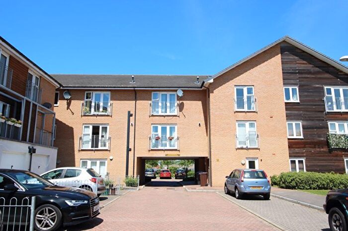 2 Bedroom Flat To Rent In Heron Way, Wallington, SM6