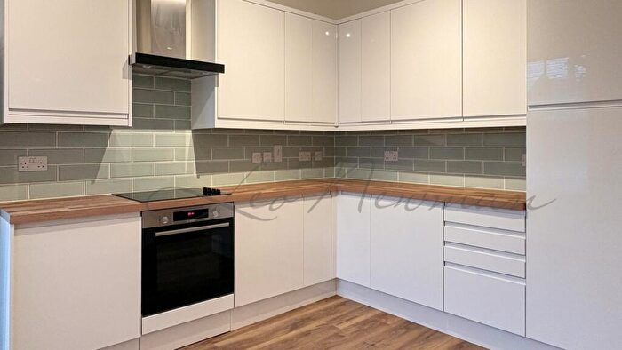 2 Bedroom Flat To Rent In Gisburn Road, London, N8