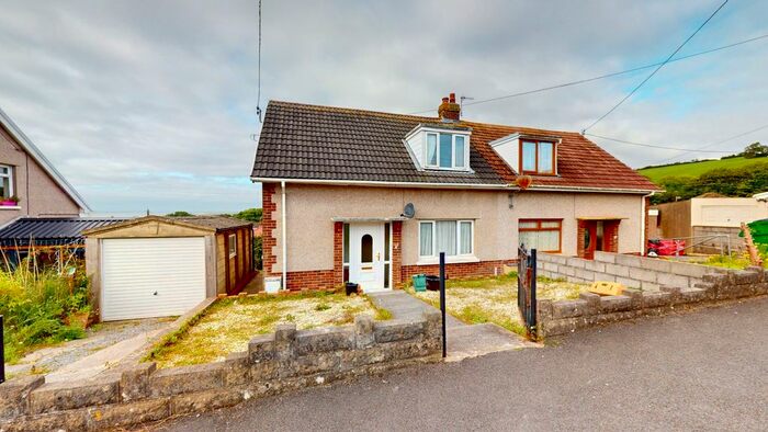 2 Bedroom Semi-Detached Bungalow To Rent In Dolau Fan Road, Burry Port, Carmarthenshire, SA16