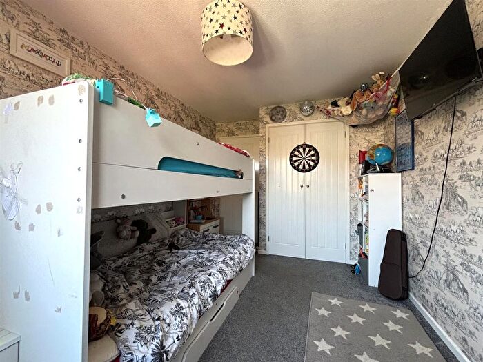 2 Bedroom Flat For Sale In Victoria Road, Swanage, BH19 - Photo 12