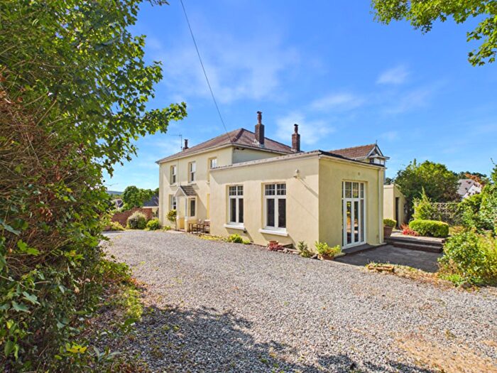 4 Bedroom Detached House For Sale In Station Road, Kidwelly, SA17