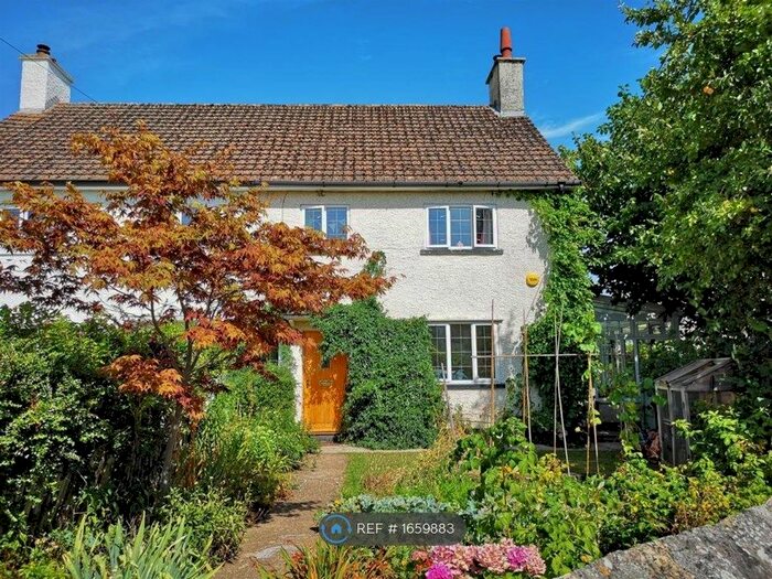 3 Bedroom Semi-Detached House To Rent In The Crescent, Chepstow, NP16