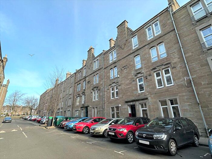 1 Bedroom Flat To Rent In Baldovan Terrace, Dundee, DD4